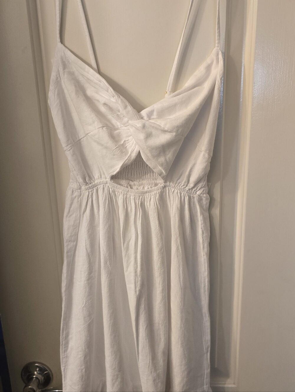 White Twist-Front Mini Sundress with Cutout